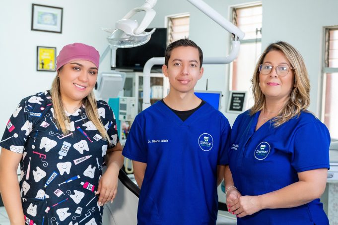 Agenda tu cita en Clínica Dental Valdez y da el primer paso hacia una sonrisa perfecta