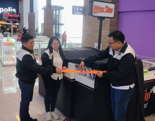 Mister Chip apertura kiosko en Interplaza Xela